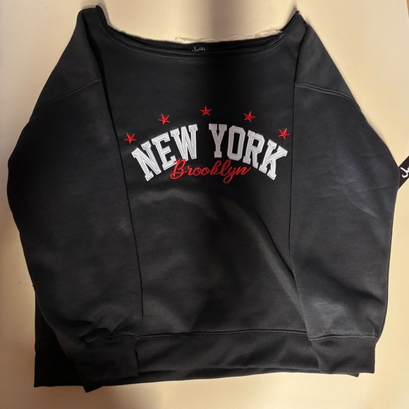 Black New York Brooklyn Sweatshirt - Picture 1 of 6